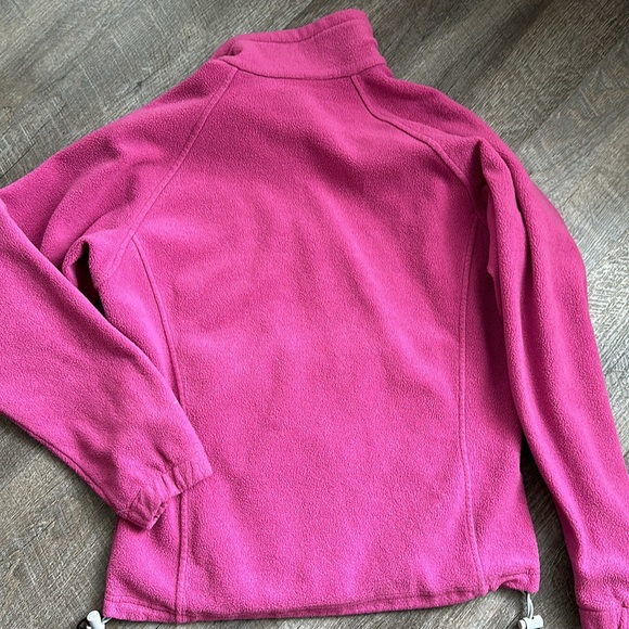 Woman’s Columbia Fleece Jacket - Picture 3 of 3